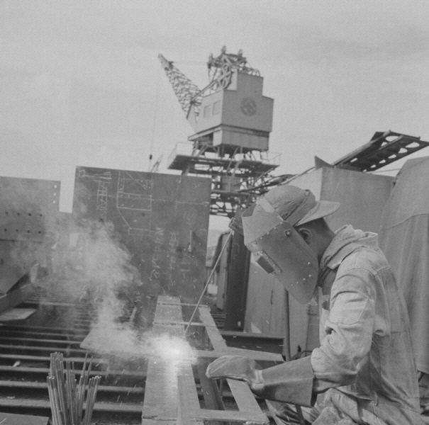 1966년 부산 대한조선공사 작업광경. <국가기록원 제공>